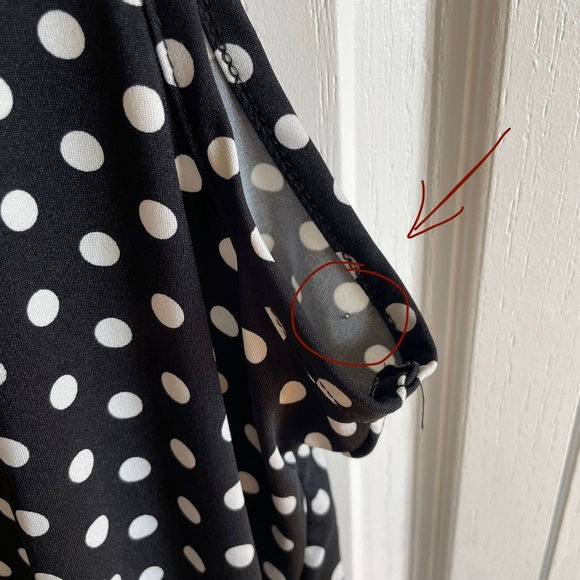 C’est La Vie Polka Dot Sleeveless Blouse Top Women’s XL Black White Ruched Sides - Picture 5 of 13